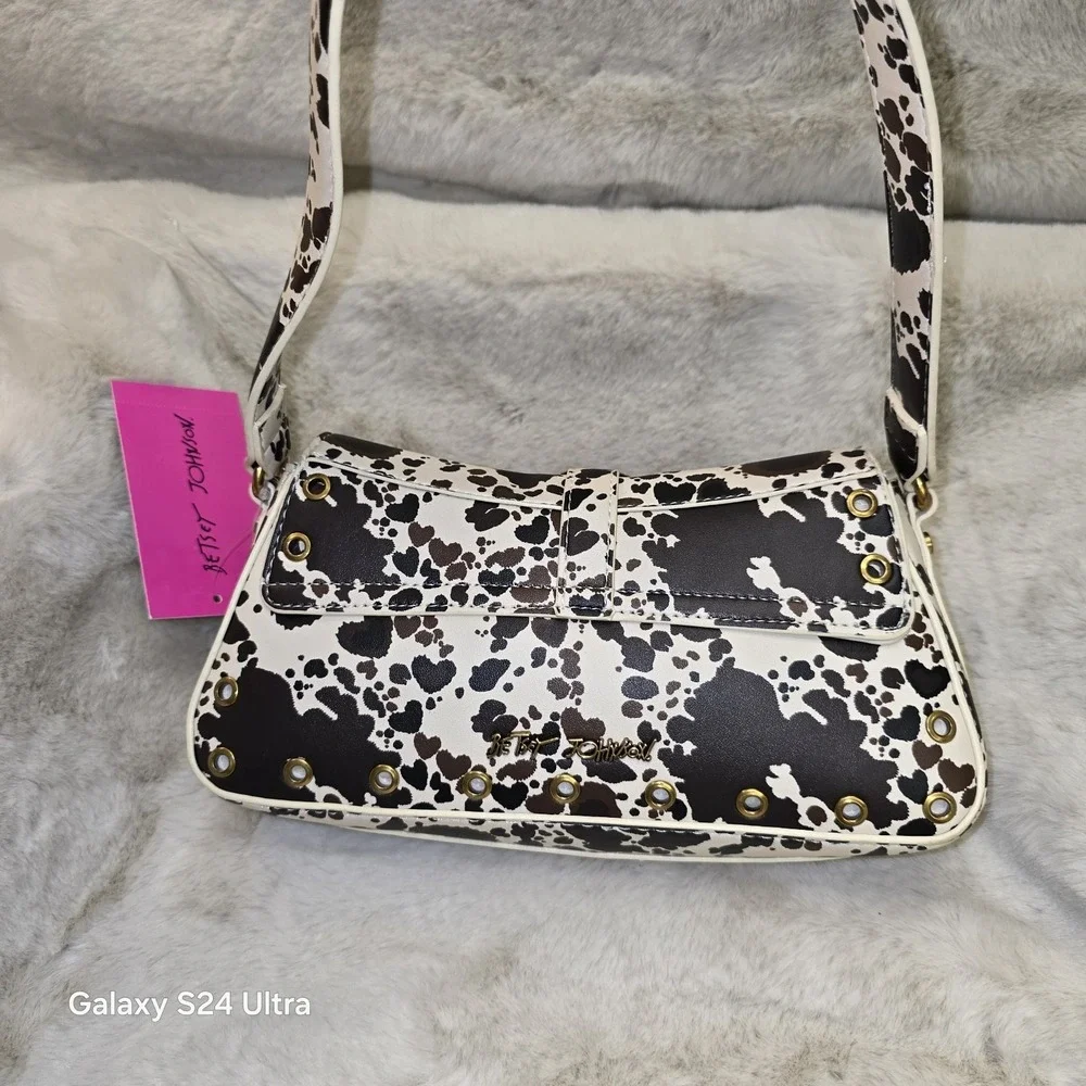 Betsey Johnson Y2K Brown Multi Cow‎ Heart Print Shoulder Bag Purse NWT - Picture 3 of 8